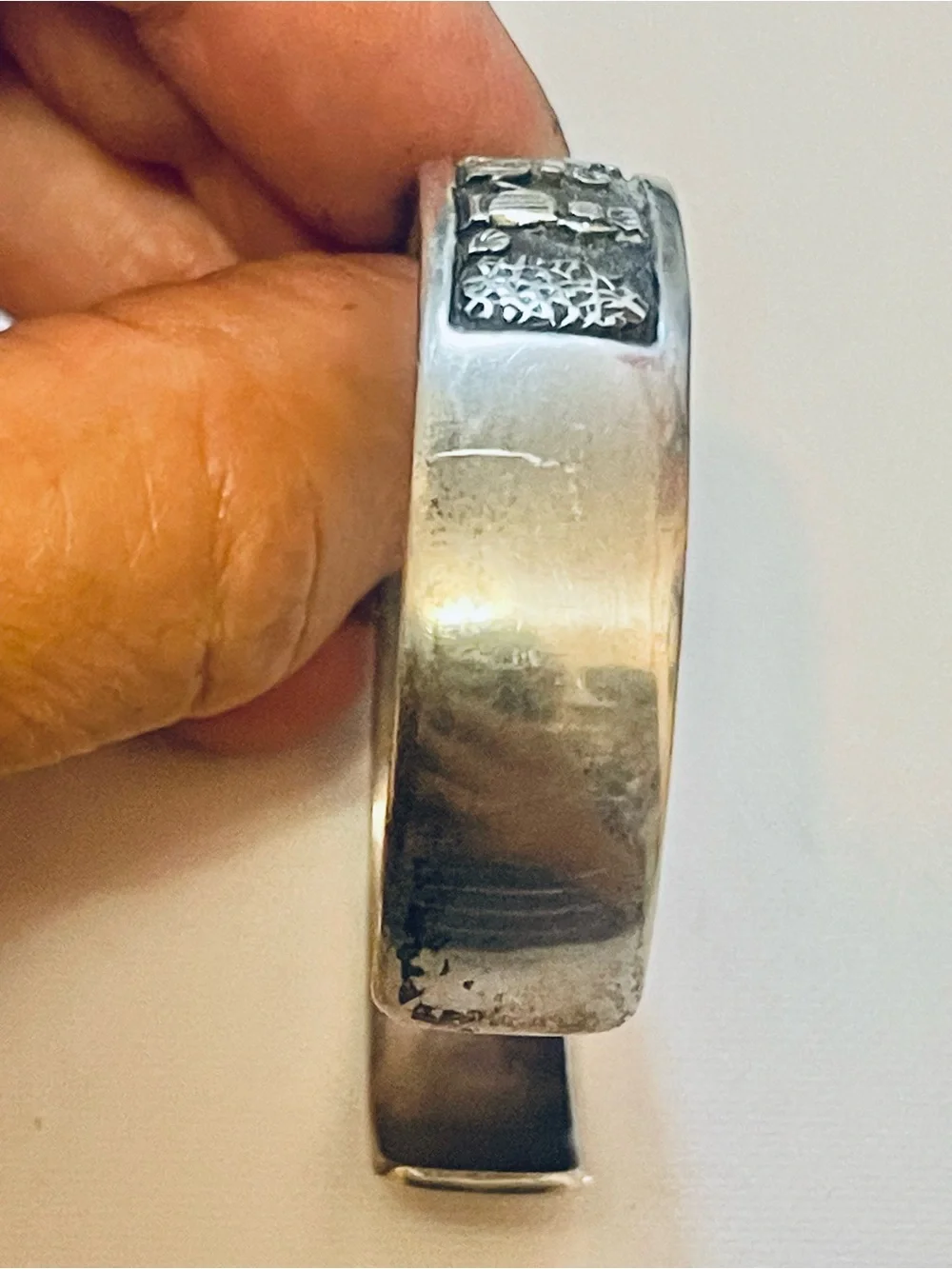 VTG NATIVE AMERICAN Navajo storyteller STERLING cuff bracelet 24 G Sz 6.75-7